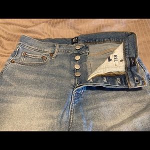 Gap Cheeky Straight Jean in size 29